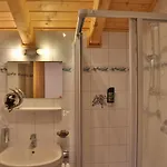 Alp Larain אישגל