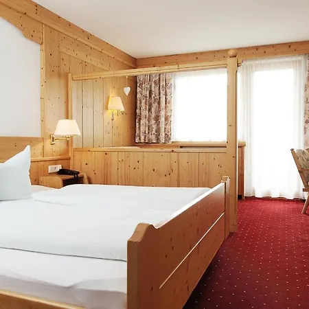Alp Larain Bed & Breakfast 4*