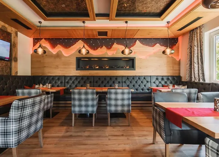 Frühstückspension Alp Larain 4*