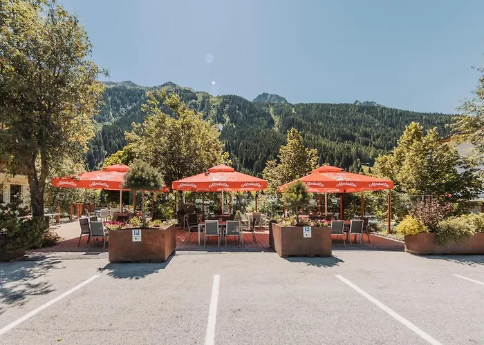 Alp Larain Bed & Breakfast 4*