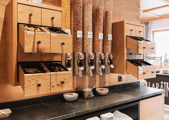 Alojamento de Acomodação e Pequeno-almoço Alp Larain 4*