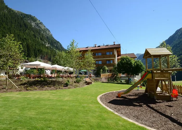 Alp Larain Bed & Breakfast 4*