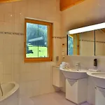 Alp Larain Bed and Breakfast 4*